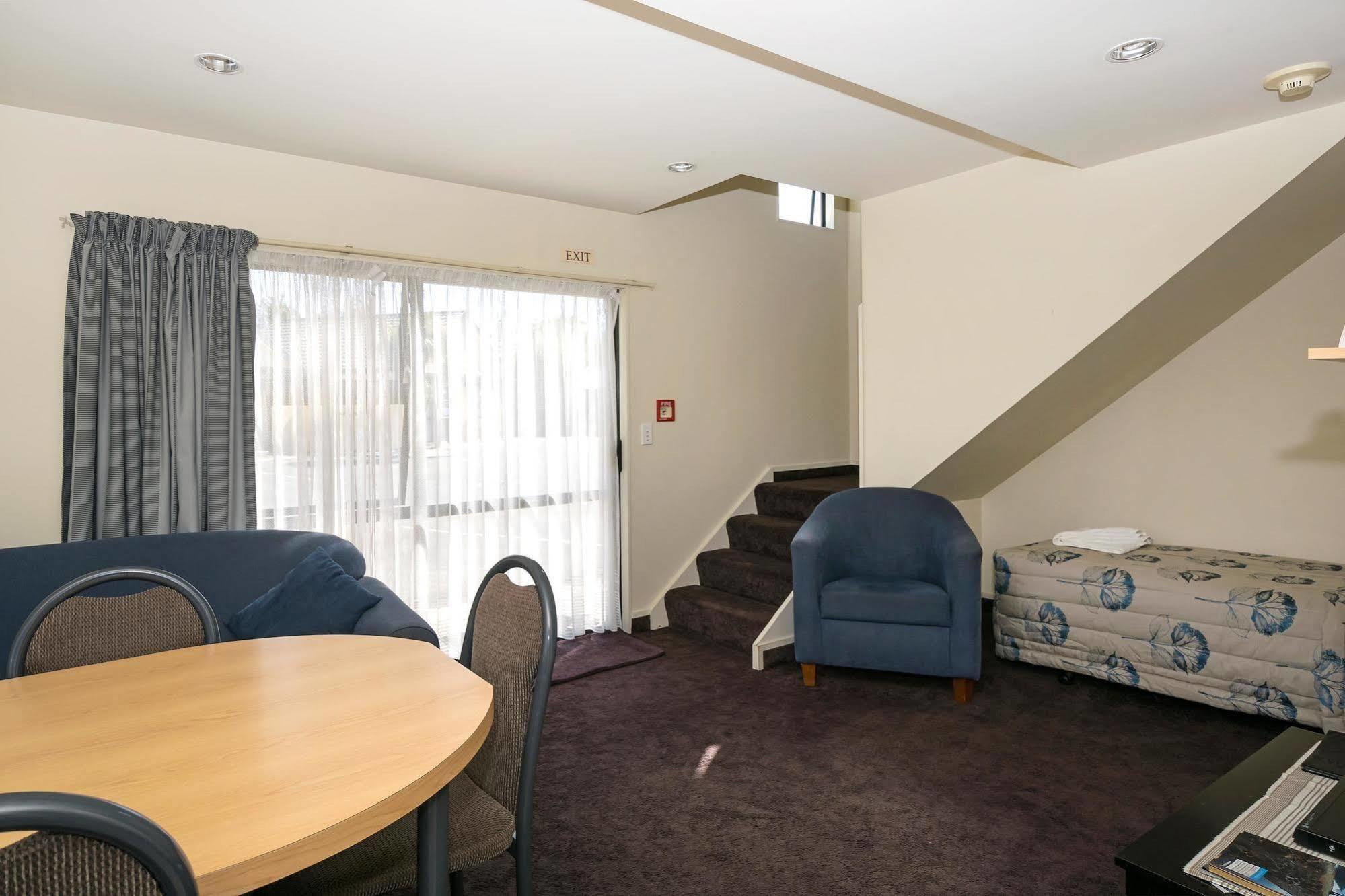 Ashleigh Court Motel Бленхайм Екстериор снимка